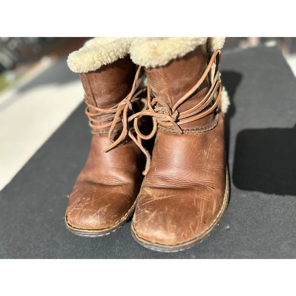 UGG australia lattice
